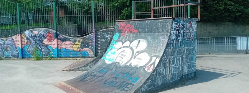 A skatepark ramp